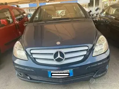 Usata Mercedes B180 109 CV (80 kW) 2007 Bluazzurro Monovolume