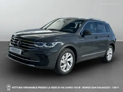 Usata VW Tiguan Elegance 150 CV (110 kW) 2023 5k grigio uranio SUV