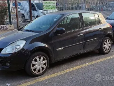 Usata Renault Clio 68 CV (50 kW) 2009 Nero Berlina