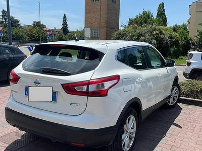 Usata Nissan Qashqai Acenta 110 CV (80 kW) 2014 Bianco SUV