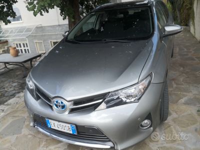 Toyota Auris Hybrid