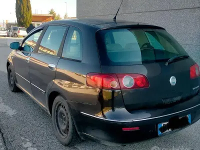 Usata Fiat Croma 140 CV (102 kW) 2009 Marrone Station wagon
