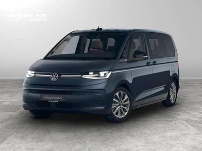 Nuova VW Multivan Style 150 CV (110 kW) 2026 Starlight blue metallizzato Furgone