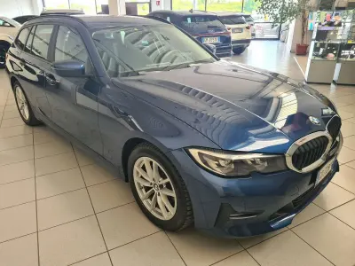 Usata BMW 320 190 CV (139 kW) 2020 Blu/azzurro Station wagon