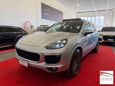 Usata Porsche Cayenne Platinum Edition 250 CV (183 kW) 2018 Argento SUV