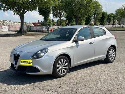 Usata Alfa Romeo Giulietta Super 120 CV (88 kW) 2017 Argento Utilitaria