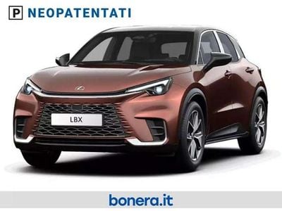 Nuova Lexus LBX 136 CV (100 kW) 2026 Sonic copper/black (non ord) SUV