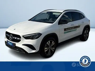 Begagnad Mercedes GLA180 Advanced Plus 116 HK (85 kW) 2024 Vit SUV