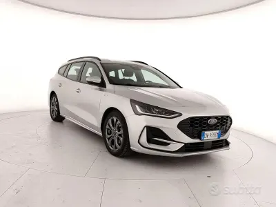 Usata Ford Focus ST-Line 120 CV (88 kW) 2023 Grigio Station wagon