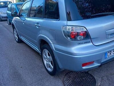 Usata Mitsubishi Outlander 240 CV (176 kW) 2005 Grigio SUV