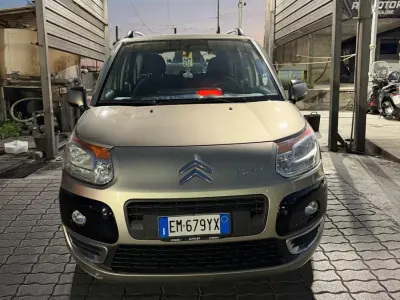 Usata Citroën C3 Picasso 95 CV (69 kW) 2013 Oro Monovolume
