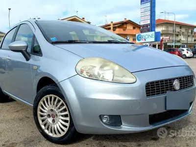 Usata Fiat Grande Punto 75 CV (55 kW) 2007 Grigio Utilitaria