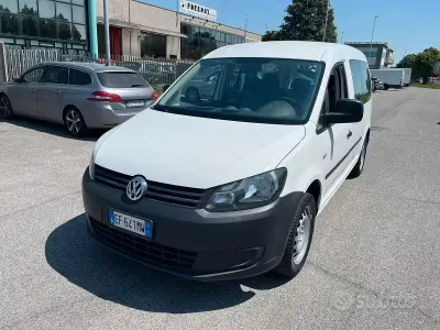 Usata VW Caddy 102 CV (75 kW) 2010 Bianco Monovolume