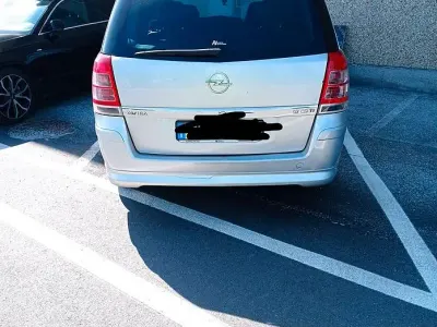 Usata Opel Zafira 150 CV (110 kW) 2010 Grigio Monovolume