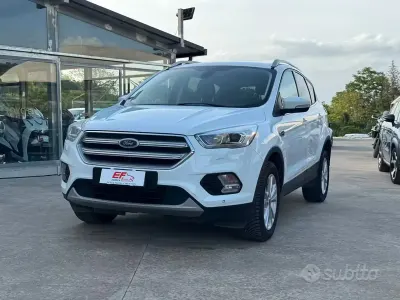 Usata Ford Kuga Titanium 120 CV (88 kW) 2018 Bianco SUV
