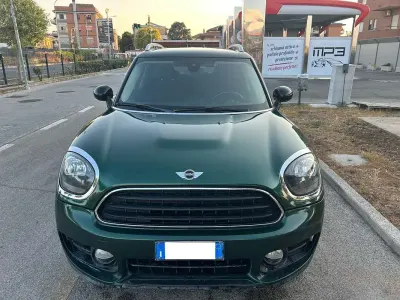 Usata Mini Cooper D Countryman Business 150 CV (110 kW) 2018 Verde SUV