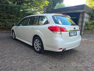 Usata Subaru Legacy 150 CV (110 kW) 2008 Bianco Station wagon