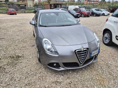 Usata Alfa Romeo Giulietta Exclusive 105 CV (77 kW) 2014 Gray Utilitaria