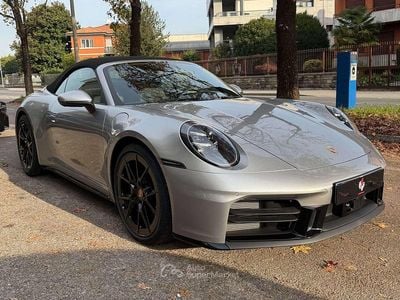 Nuova Porsche 911 Carrera Cabriolet Sport 394 CV (289 kW) 2026 Argento metallizzato Cabrio