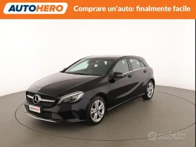 Usata Mercedes A180 Premium 109 CV (80 kW) 2017 Nero Berlina