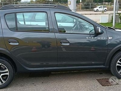 Usata Dacia Sandero Stepway 2017 Grigio Berlina