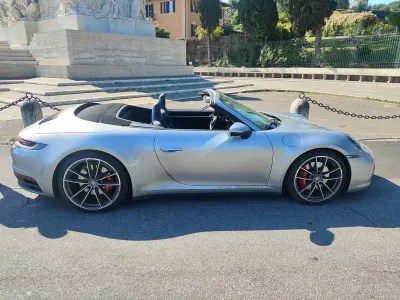 Usata Porsche 992 450 CV (330 kW) 2020 Grigio Cabrio