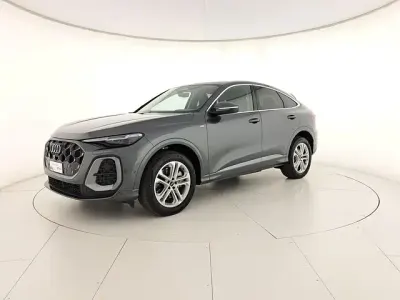 Nuova Audi Q5 Sportback S-Line 204 CV (150 kW) 2025 Grigio daytona perlato SUV