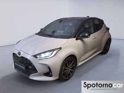 Grigio Usata 2024 Toyota Yaris Hybrid Sport Berlina | 25.000 € (Buon prezzo)