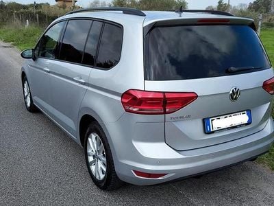 Usata VW Touran Comfortline 110 CV (80 kW) 2016 Grigio Monovolume