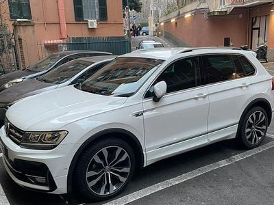Usata VW Tiguan R-line 131 CV (96 kW) 2020 Bianco SUV