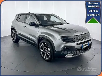 Nuova Jeep Avenger Summit 100 CV (73 kW) 2026 Grigio SUV