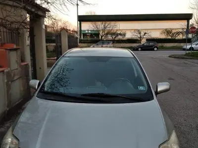 Usata Toyota Auris 97 CV (71 kW) 2007 Berlina