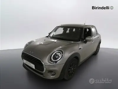 Usata Mini ONE 75 CV (55 kW) 2019 Grigio Utilitaria