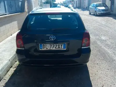 Usata Toyota Avensis 177 CV (130 kW) 2008 Nero Berlina
