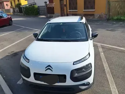 Usata Citroën C4 Cactus 82 CV (60 kW) 2015 Bianco Utilitaria