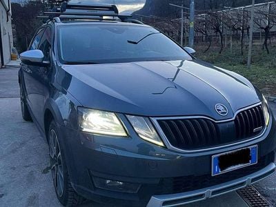 Usata Skoda Octavia Scout 4x4 184 CV (135 kW) 2019 Grigio Station wagon