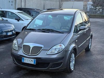 Usata Lancia Musa 101 CV (74 kW) 2006 Grigio Monovolume