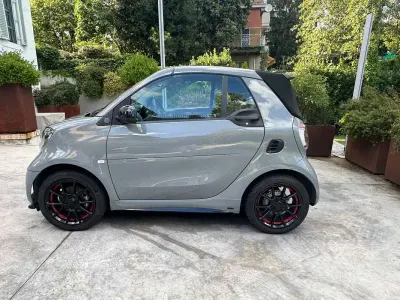 Usata Smart ForTwo Electric Drive 41 kW (56 CV) 2020 Grigio Cabrio