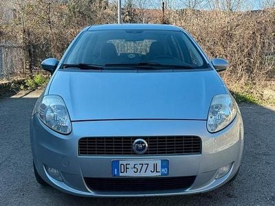 Usata Fiat Grande Punto 77 CV (56 kW) 2007 Grigio Utilitaria