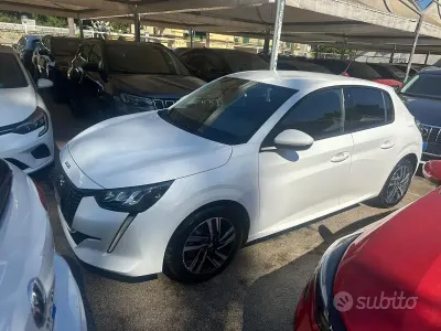 Usata Peugeot 208 GT 102 CV (75 kW) 2021 Bianco Utilitaria