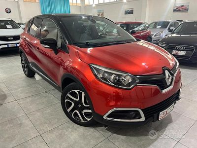 Usata Renault Captur Iconic 90 CV (66 kW) 2016 Rosso SUV