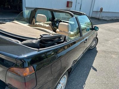 Usata VW Golf Cabriolet 101 CV (74 kW) 2000 Nero Cabrio