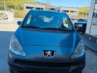 Usata Peugeot 1007 70 CV (51 kW) 2005 Grigio Monovolume