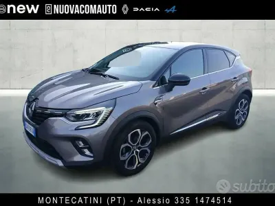 Usata Renault Captur Intens 101 CV (74 kW) 2023 Grigio SUV