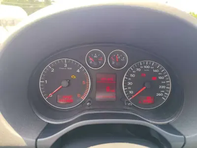 Usata Audi A3 Ambition 140 CV (102 kW) 2007 Argento Utilitaria