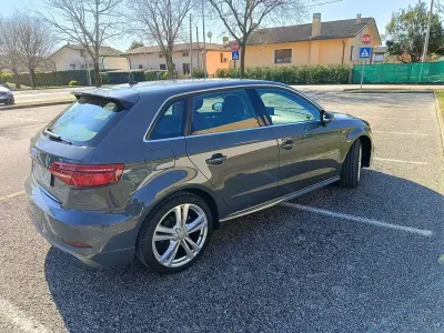 Usata Audi A3 Business 116 CV (85 kW) 2019 Grigio Berlina