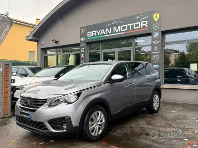 Usata Peugeot 5008 Allure 131 CV (96 kW) 2019 Grigio SUV