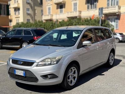 Käytetty Ford Focus 116 HP (85 kW) 2011 Harmaa Farmari