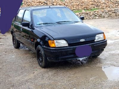 Usata Ford Fiesta 49 CV (36 kW) 1992 Nero Utilitaria