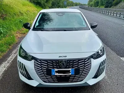 Usata Peugeot 208 2025 Utilitaria
